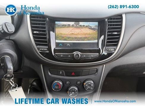 Used 2017 Chevrolet Trax LS FWD image 7