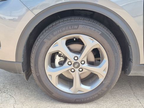 Used 2025 Ford Escape ST-Line FWD image 31