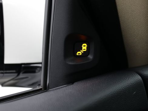Used 2023 Acura MDX SH-AWD w/ Technology Package image 23