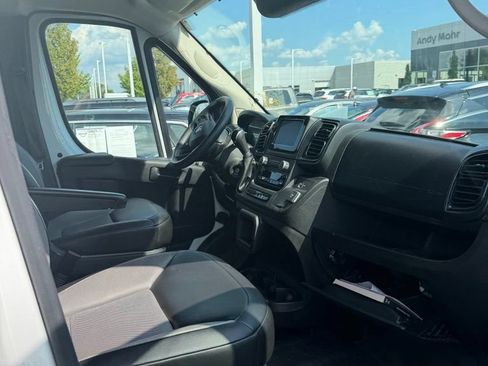 Used 2023 RAM ProMaster 2500 FWD image 8