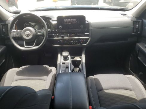 Used 2023 Nissan Pathfinder SV FWD image 9