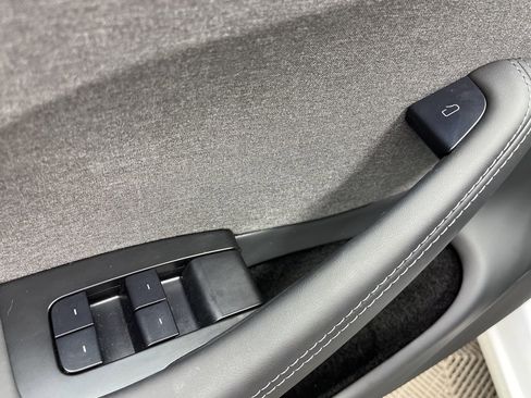 Used 2025 Tesla Model 3 Long Range image 9