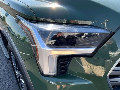 Used 2023 Toyota Sequoia Limited image 32