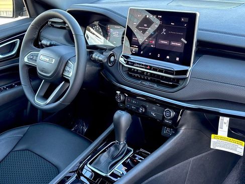 New 2026 Jeep Compass Latitude AWD/4WD image 23
