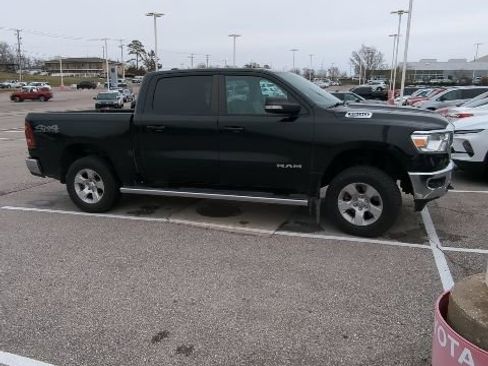 Used 2021 RAM 1500 Big Horn image 3