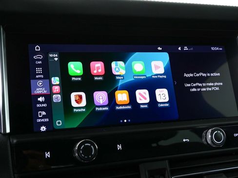 Certified 2022 Porsche Macan AWD image 16