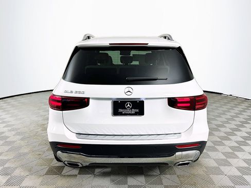 Used 2026 Mercedes-Benz GLB 250 image 6