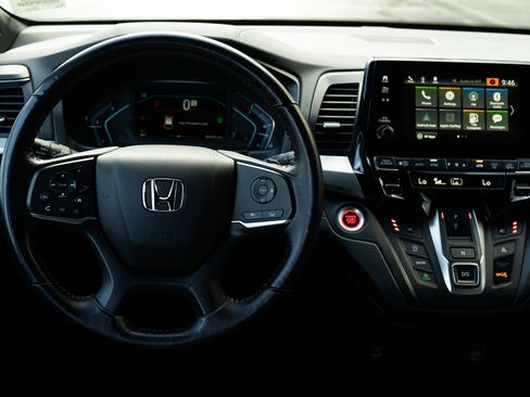 Certified 2024 Honda Odyssey Sport image 27