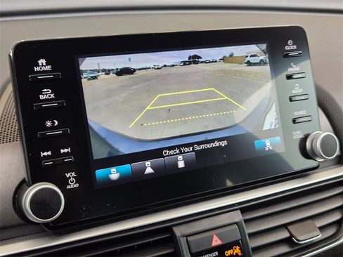 Used 2019 Honda Accord EX image 34