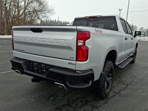 Used 2022 Chevrolet Silverado 1500 LT Trail Boss w/ Convenience Package II image 6
