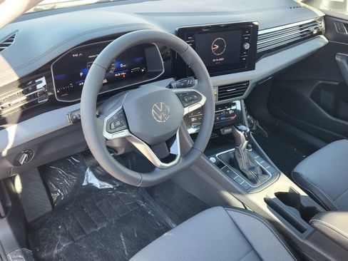 New 2026 Volkswagen Jetta SE image 8