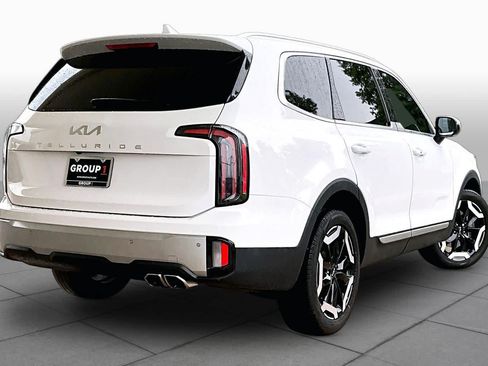 Used 2025 Nissan Rogue SV FWD image 11