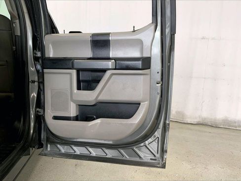 Used 2017 Ford F150 XLT w/ Equipment Group 301A Mid image 23