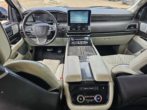 Used 2020 Lincoln Navigator Black Label w/ Cargo Convenience Package image 8