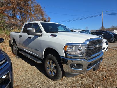 Used 2024 RAM 2500 Big Horn w/ Safety Group