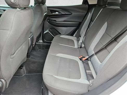 Used 2025 Chevrolet TrailBlazer LT AWD/4WD image 16