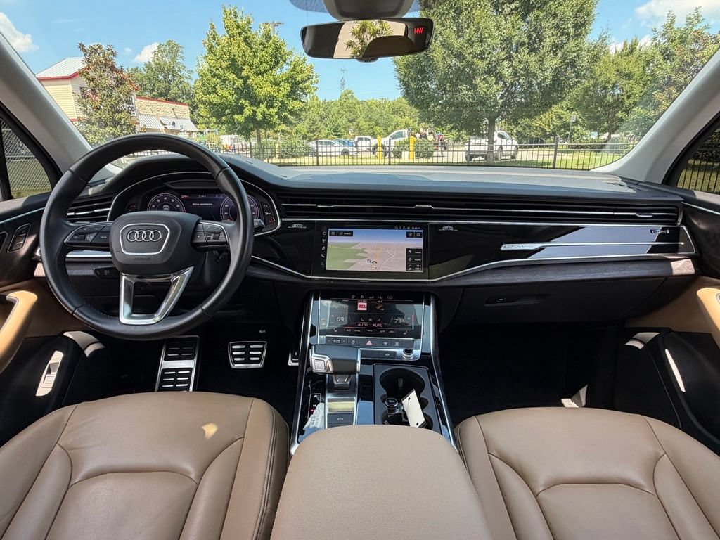 Used 2020 Audi Q7 3.0T Premium w/ Convenience Package AWD/4WD image 22