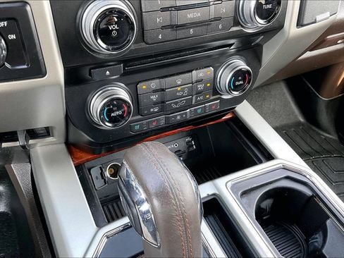 Used 2015 Ford F150 King Ranch w/ Equipment Group 601A Luxury RWD image 25