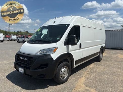 Used 2023 RAM ProMaster 2500 FWD image 3