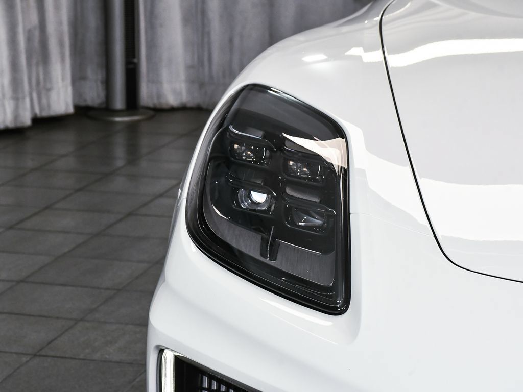 Used 2025 Porsche Panamera 4 E-Hybrid AWD/4WD image 77