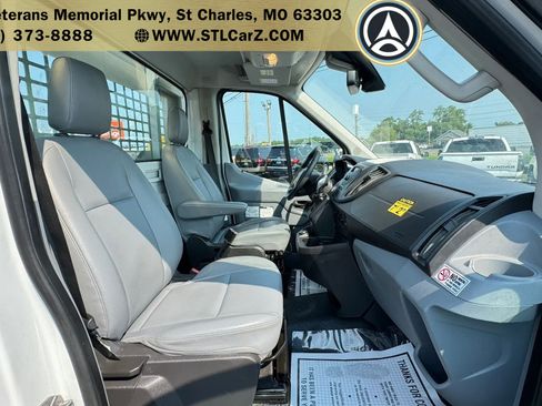 Used 2019 Ford Transit 250 138 RWD image 17