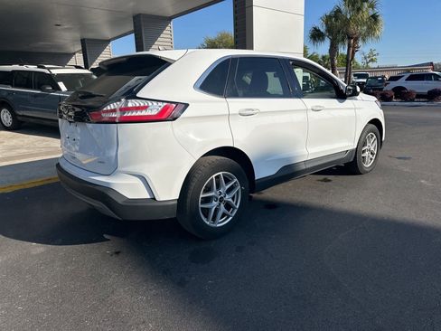 Certified 2024 Ford Edge SEL image 4