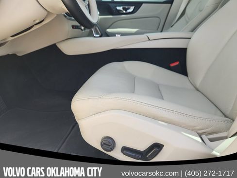 Used 2022 Volvo S60 T8 R-Design Expression w/ Premium Package AWD/4WD image 19