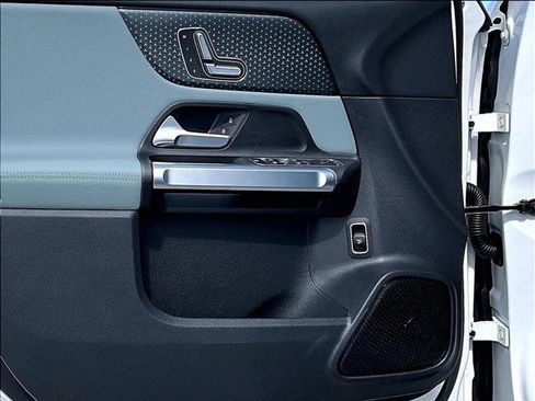 New 2026 Mercedes-Benz GLB 250 image 26