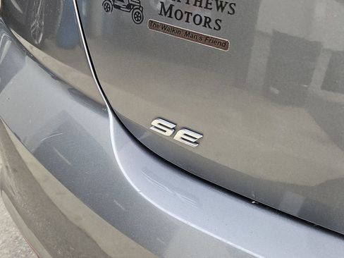 Used 2019 Hyundai Elantra SE FWD image 28