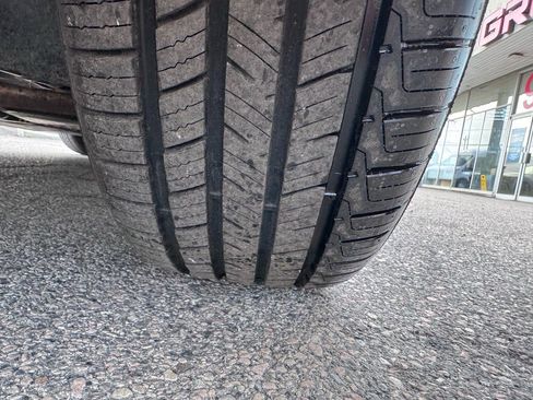 Used 2020 Toyota Camry SE w/ Sunroof Package image 40