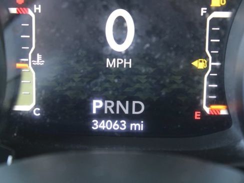 Used 2022 Jeep Wrangler Unlimited Sahara w/ Cold Weather Group AWD/4WD image 20