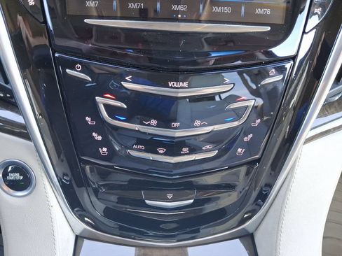 Used 2019 Cadillac Escalade Luxury w/ LPO, Radiant Package AWD/4WD image 17