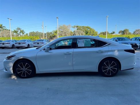 Certified 2023 Lexus ES 350 w/ Premium Package image 4