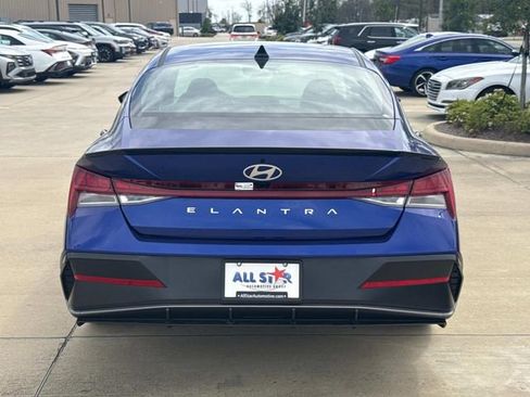 New 2026 Hyundai Elantra SEL Sport Premium w/ Cargo Package FWD image 9