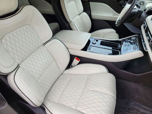 Used 2023 Lincoln Aviator Black Label w/ Dynamic Handling Package image 13