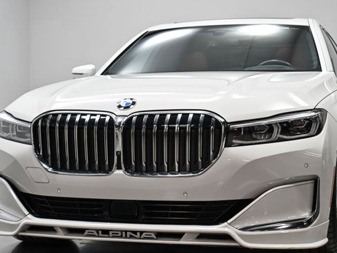 Used 2022 BMW ALPINA B7 xDrive w/ Luxury Rear Seating Package image 61