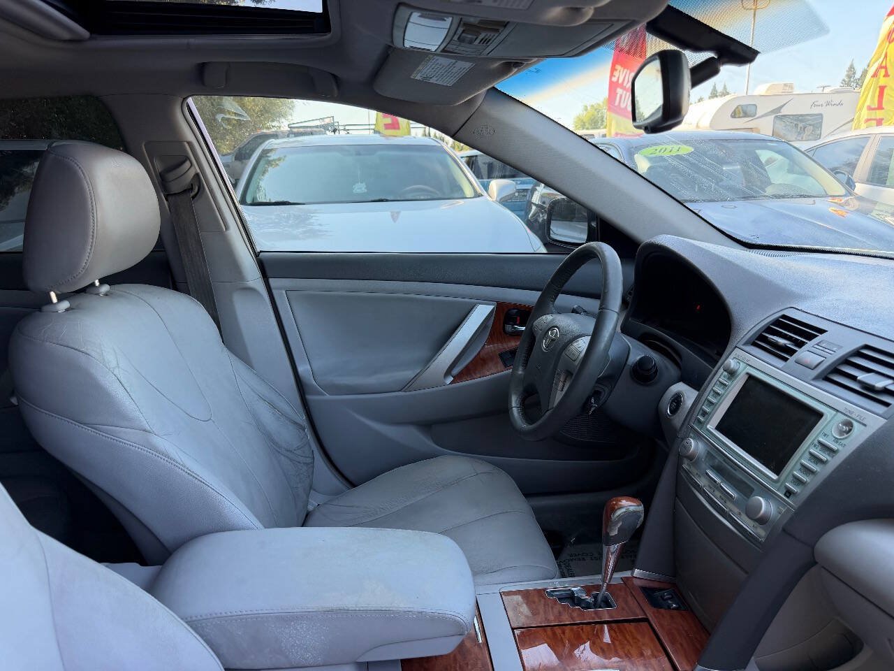 Used 2009 Toyota Camry XLE FWD image 16