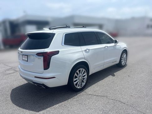 Used 2020 Cadillac XT6 Premium Luxury FWD image 8