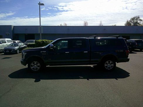 Used 2015 Ford F150 Lariat w/ Equipment Group 502A Luxury image 2