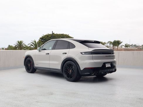 New 2026 Porsche Cayenne GTS AWD/4WD image 3