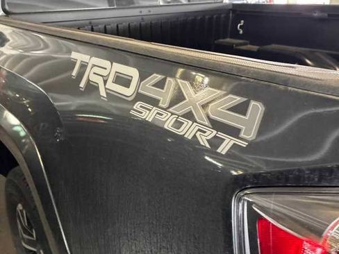 Used 2022 Toyota Tacoma TRD Sport w/ TRD Premium Sport Package image 6