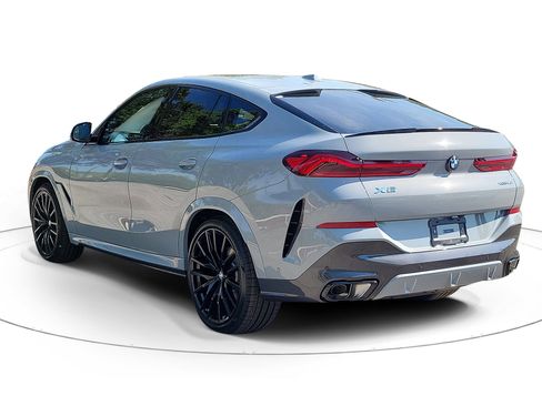 New 2026 BMW X6 xDrive40i w/ Executive Package image 3