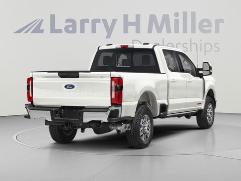 Used 2024 Ford F250 Lariat w/ Lariat Ultimate Package AWD/4WD image 2