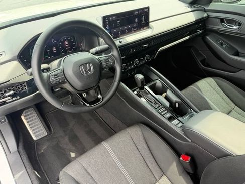 Used 2023 Honda Accord Sport image 15