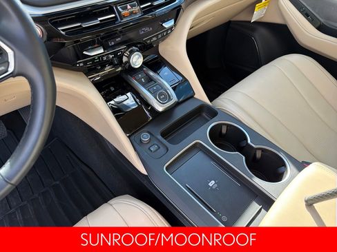 Used 2025 Acura MDX w/ Technology Package image 17