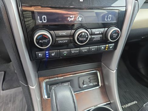 Used 2022 Subaru Ascent Touring image 21