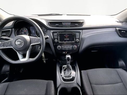 Used 2019 Nissan Rogue Sport S image 7