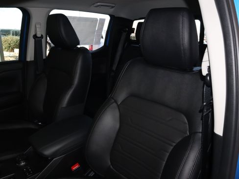 New 2025 Ford Ranger Lariat w/ Black Appearance Package image 32