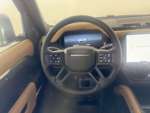 New 2026 Land Rover Defender 110 X-Dynamic SE image 17