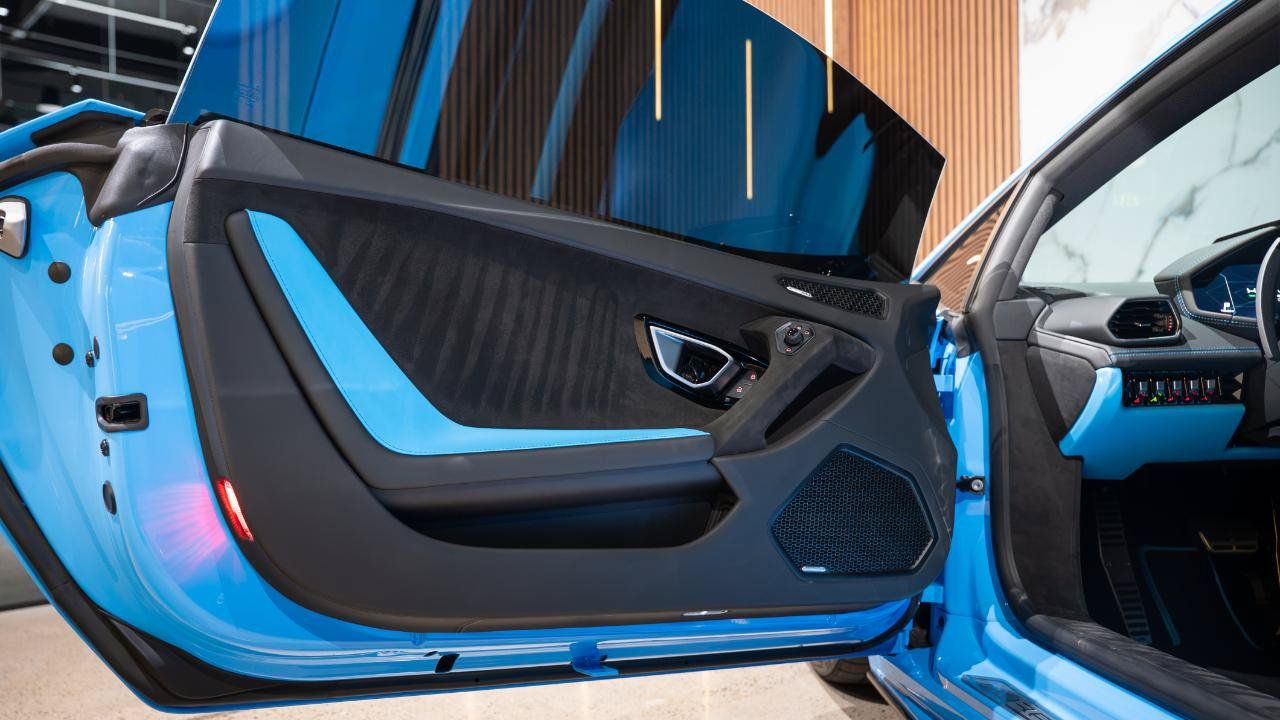 Used 2023 Lamborghini Huracan Tecnica RWD image 36